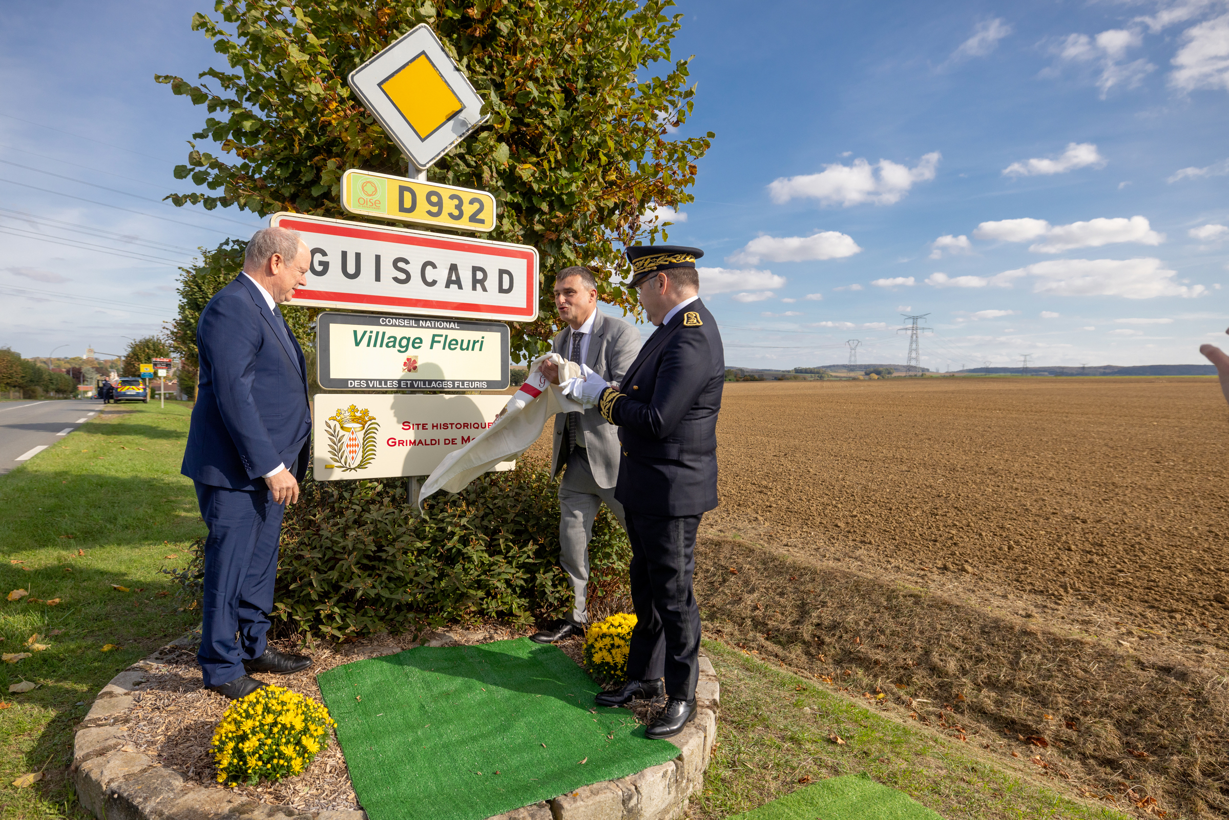 Déplacement de S.A.S. le Prince Albert II à Guiscard Samedi 18 octobre Déplacement de S.A.S. le Prince Albert II à Guiscard Samedi 18 octobre